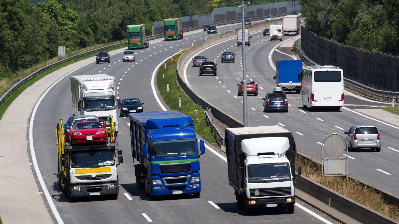 Schwerverkehr am Gotthard